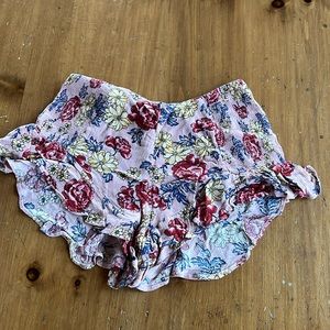 Floral shorts size medium by American Rag. Item in good condition. Gently worn.